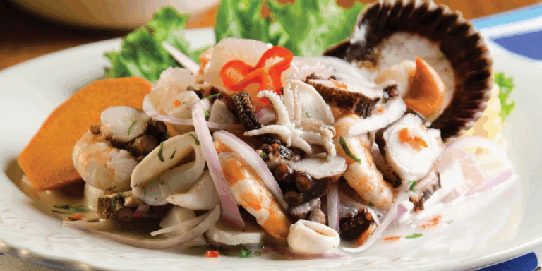 Guía gastronómica de Paracas: dónde comer después de la adrenalina en YakuPark