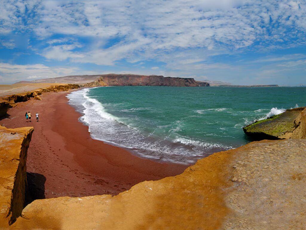 La Playa Roja en la Reserva Nacional